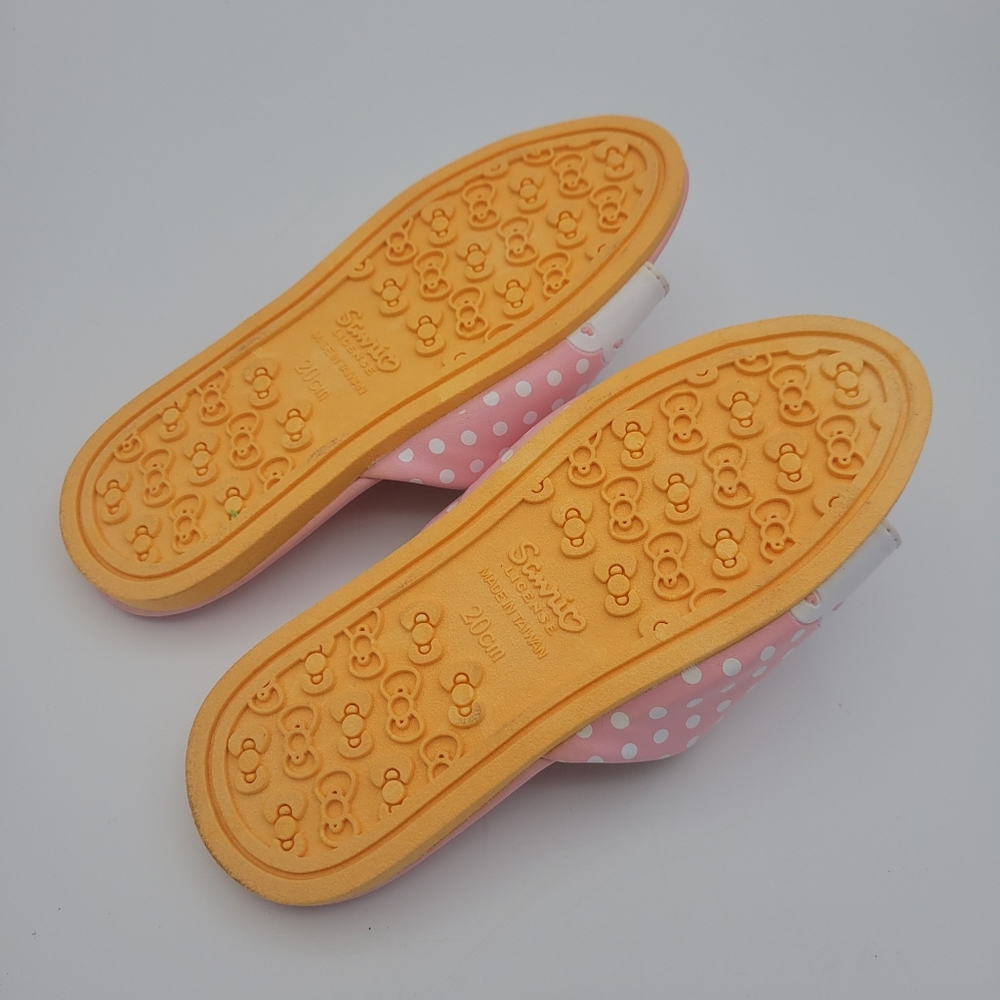 Hello Kitty Girls Slip On Sandals Flat Heel Cushioned Insole Tread Like New 13M - Picture 10 of 11